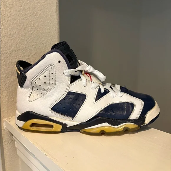 Nike Air Jordan VI 6 Retro 2012 Olympic White Navy Blue 384665-130 Size 5.5Y - Picture 2 of 9